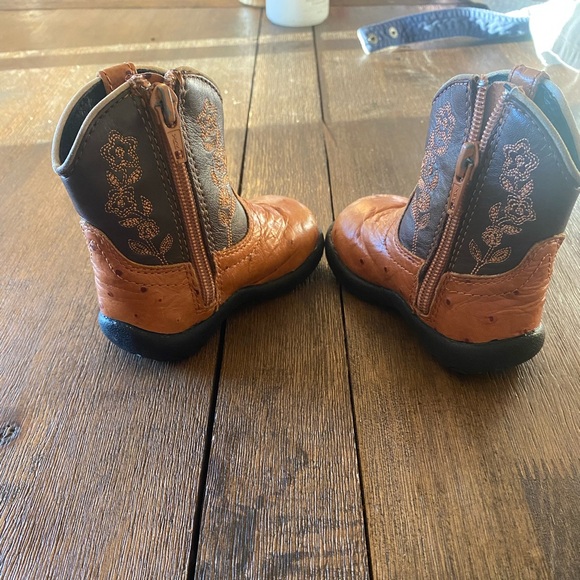 Cowboy Boots ( Roper) - Picture 2 of 5